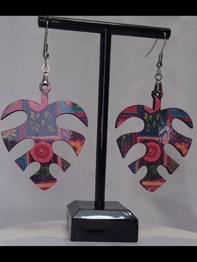 Colorful Floral Monstera Leaf Drop Earrings - Pink/Blue